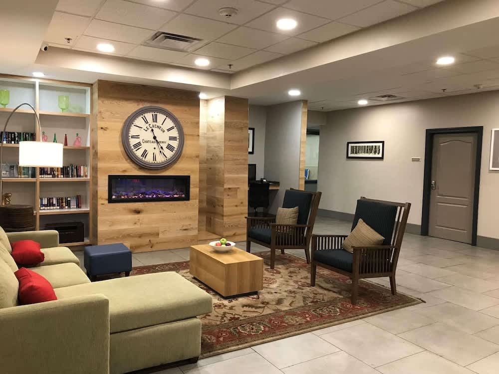 Country Inn & Suites by Radisson, Emporia, VA 1