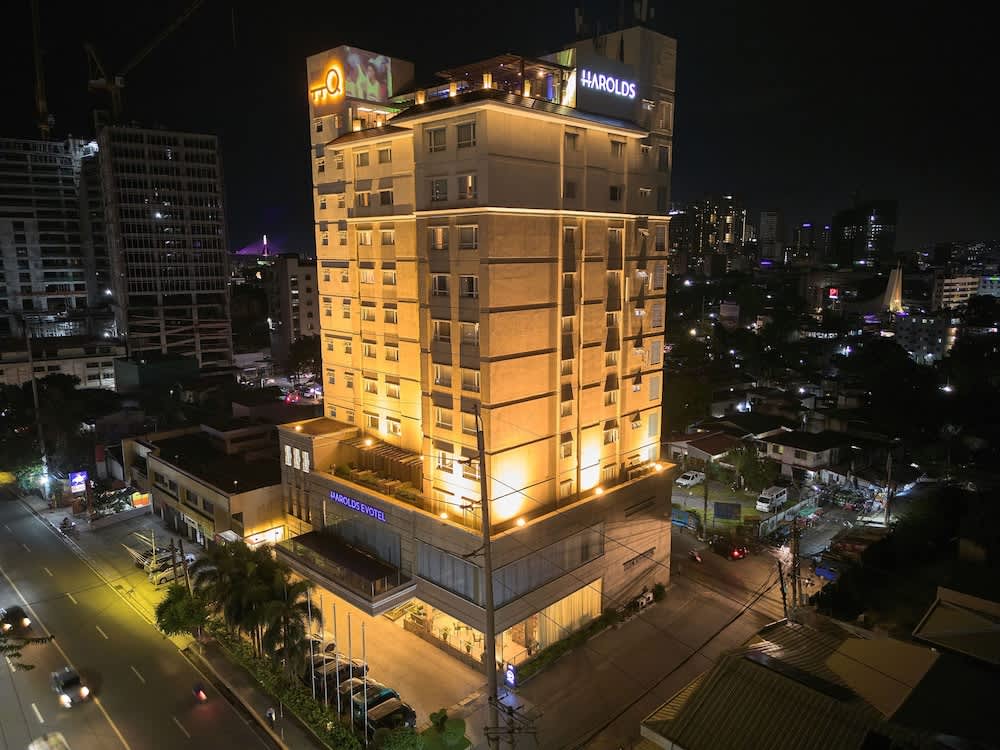 Harolds Hotel Cebu 1
