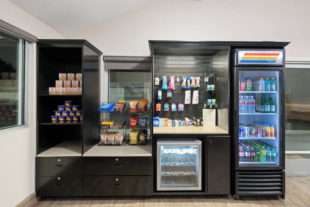 Solara Inn and Suites 3