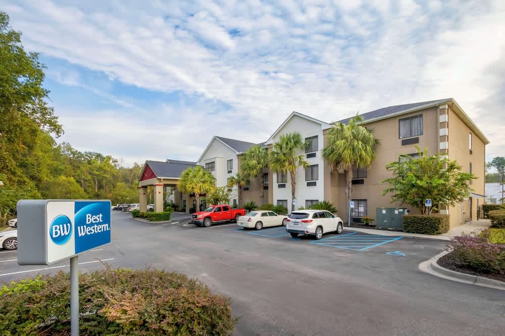 Best Western Magnolia Inn and Suites 1