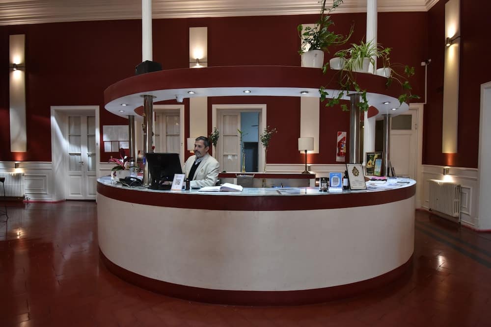 Hotel Plaza 2