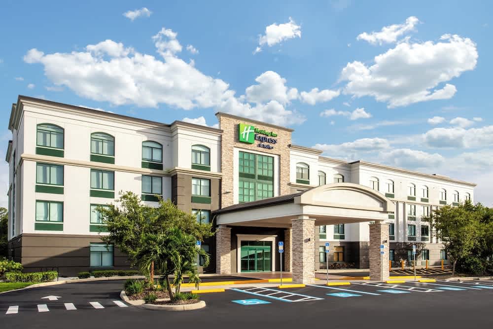 Holiday Inn Express & Suites BRADENTON EAST-LAKEWOOD RANCH by IHG 1