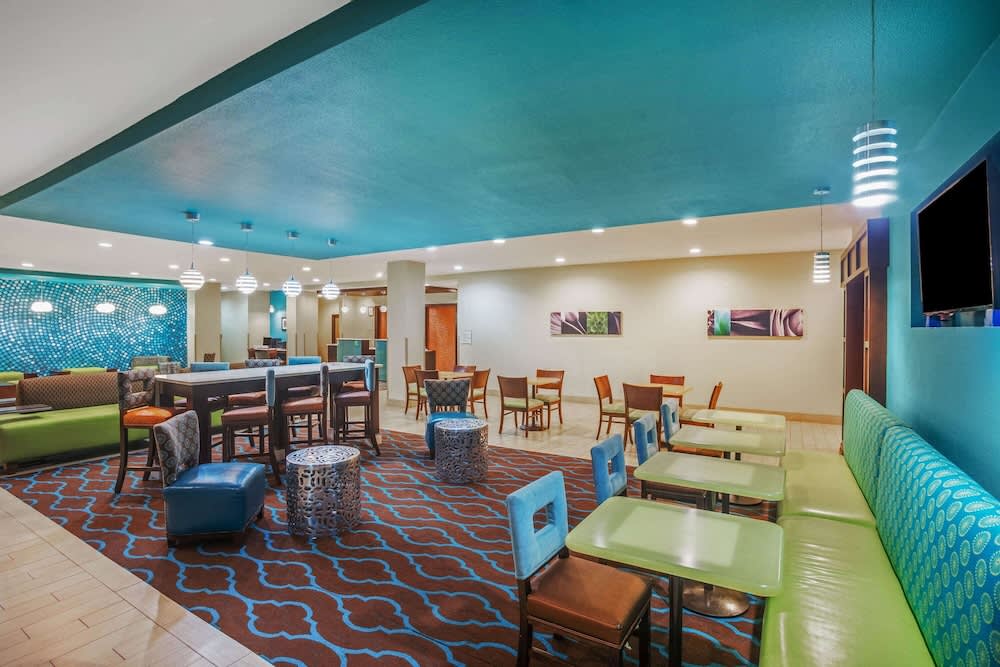La Quinta by Wyndham Beeville 2