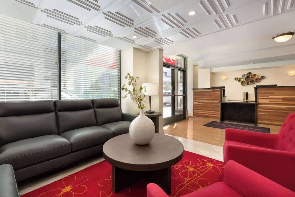 Ramada by Wyndham Oakland Downtown City Center 3
