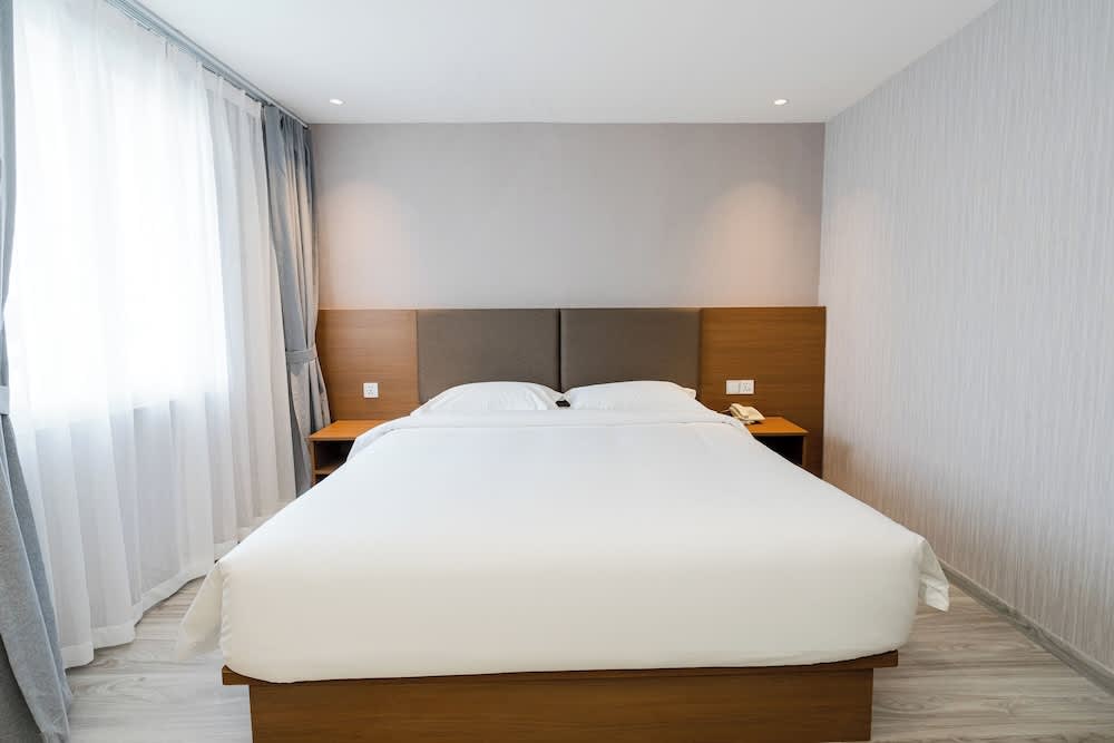 Aurea Delight Hotel 4