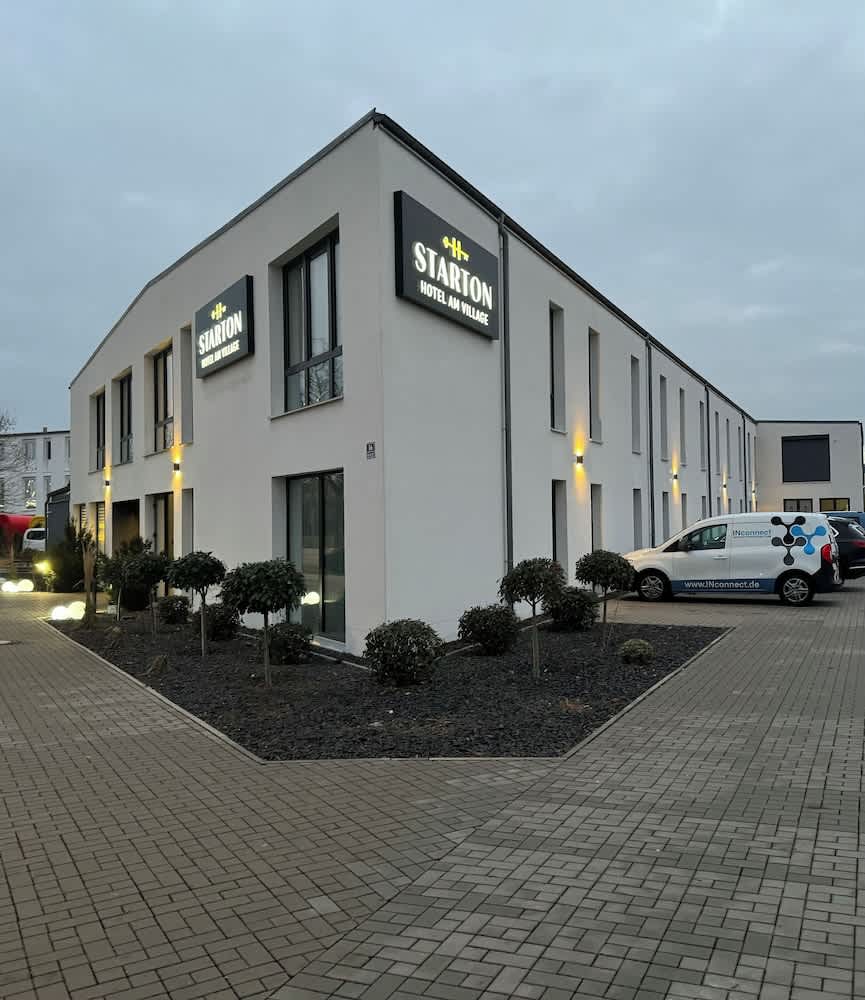 Hotel Starton am Ingolstadt Village 1