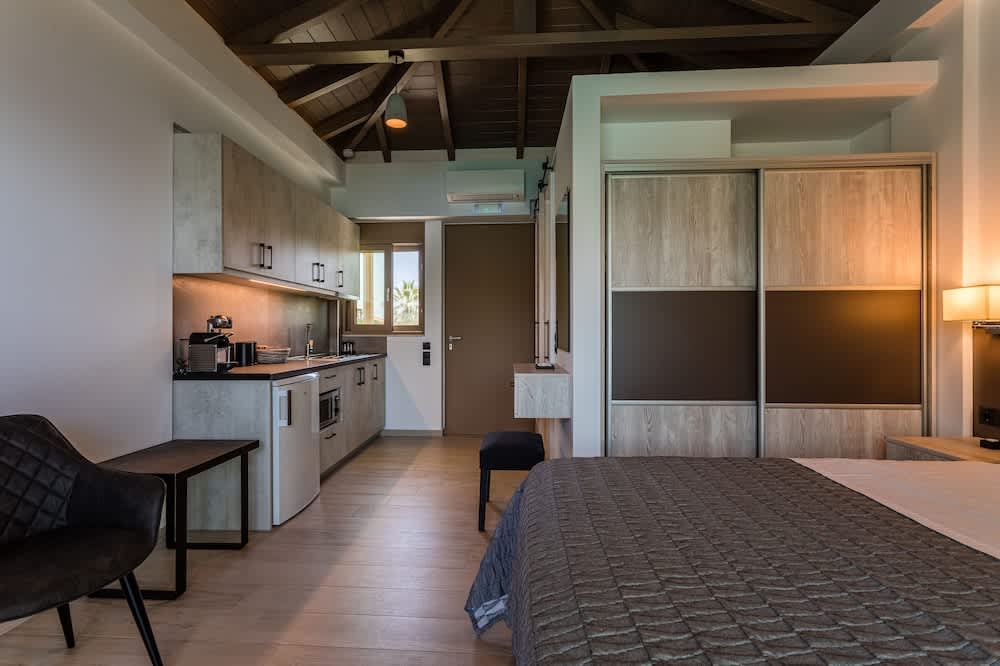 Lighthouse Apartments 5