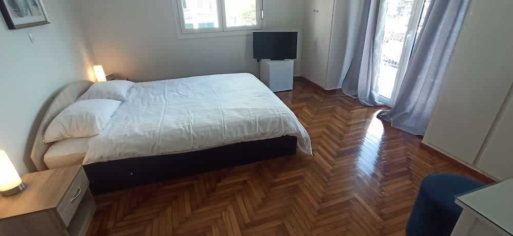2 Bed Flat - Sleeps 5 - Parking - Wifi 1