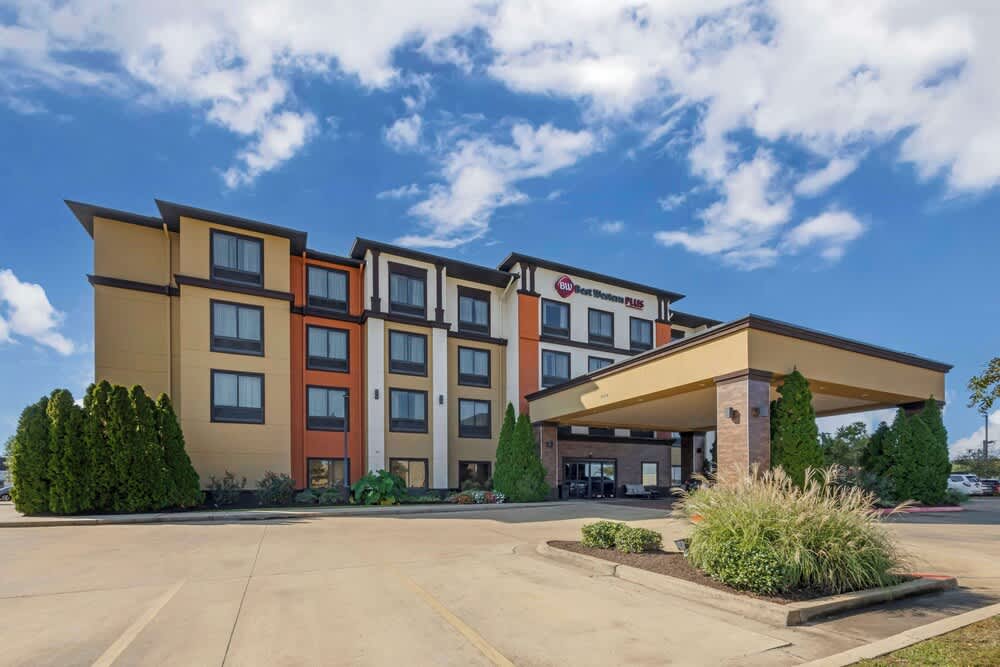 Best Western Plus Tupelo Inn & Suites 1