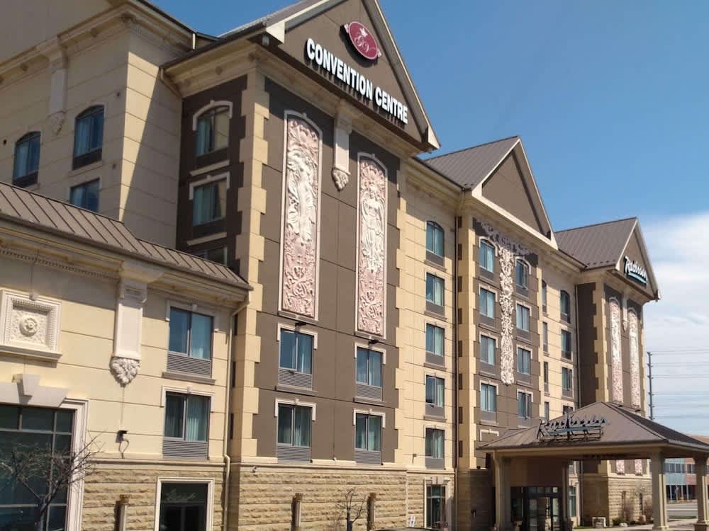 Radisson Hotel Toronto Airport West 1