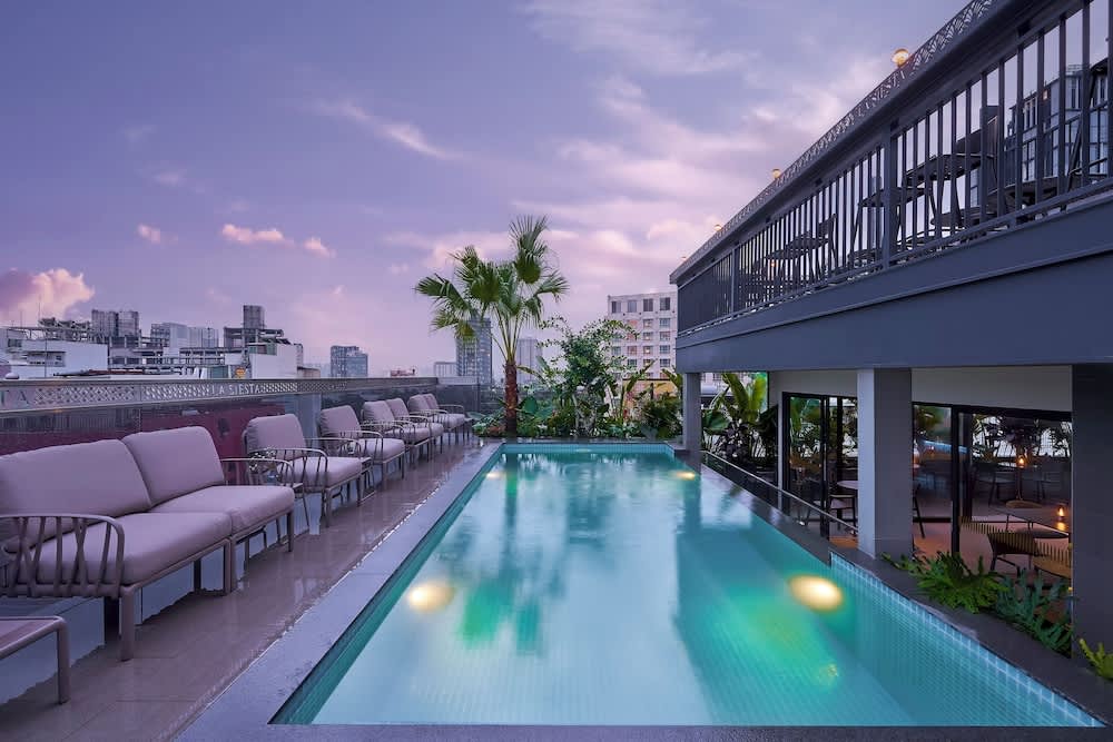 La Siesta Premium Saigon Central 1