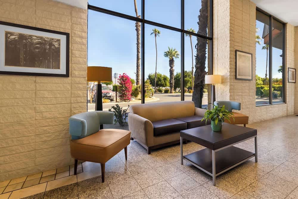 Best Western Date Tree Hotel 2