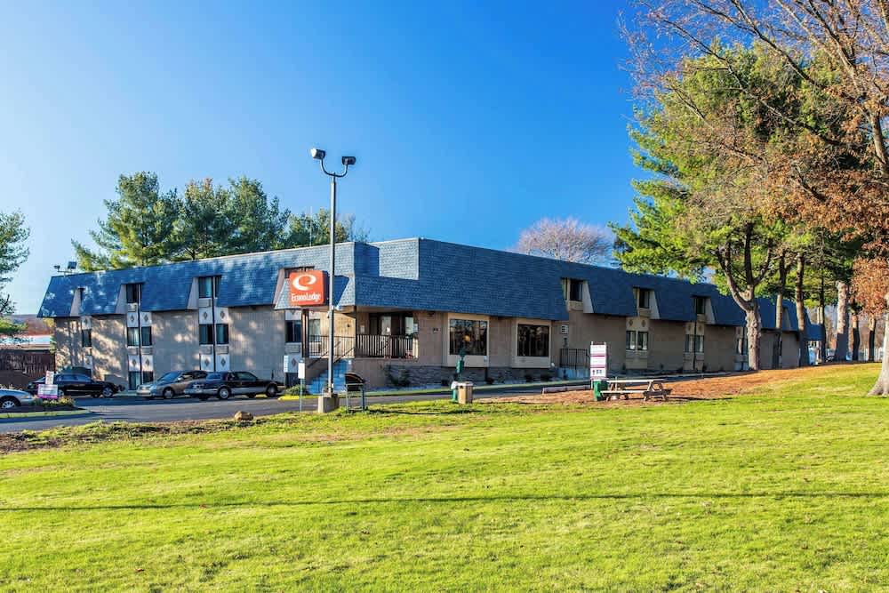 Econo Lodge Milldale - Southington 1