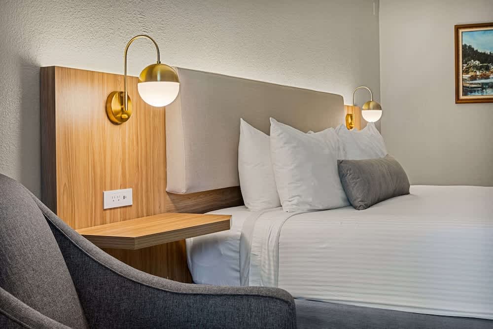 Chateau Big Bear Boutique Hotel, BW Signature Collection 1