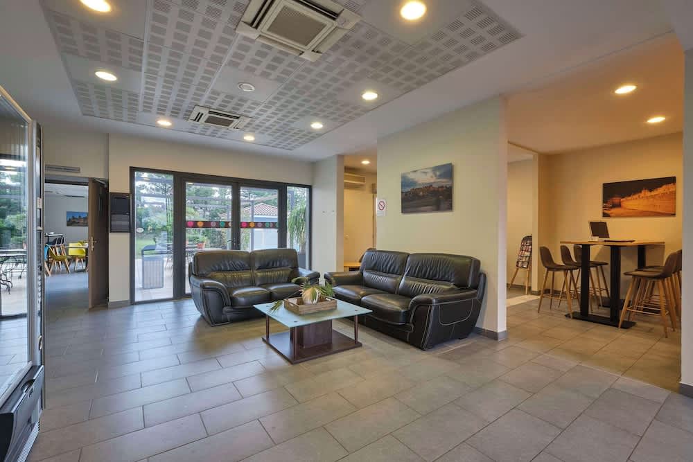 Comfort Aparthotel Carcassonne 3