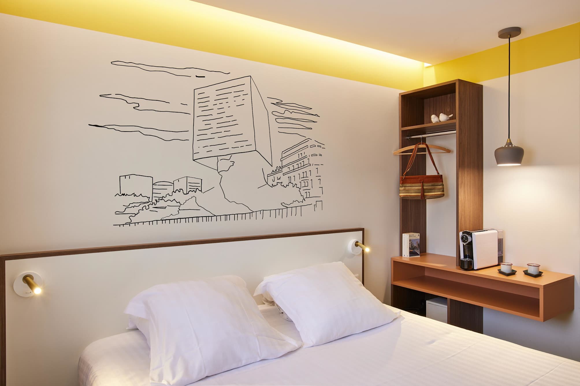 Hotel du Pin Nice Port 4