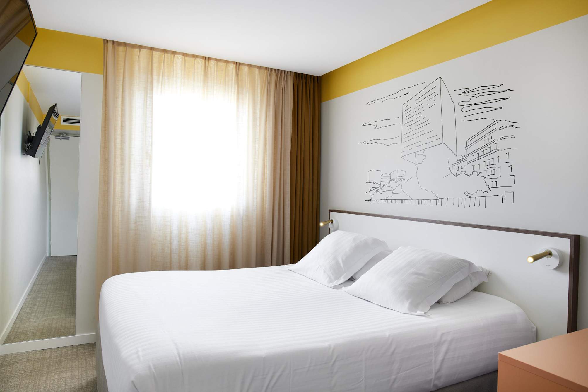 Hotel du Pin Nice Port 1