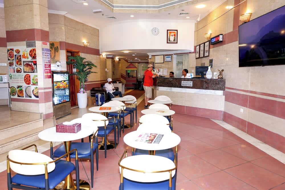 Queens Hotel Next Sabkha Bus Station 4