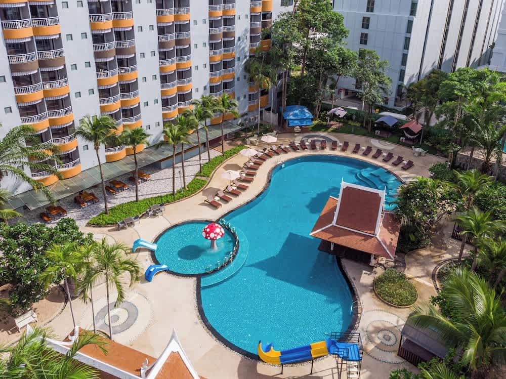 Heeton Concept Hotel Pattaya by Compass Hospitality 1