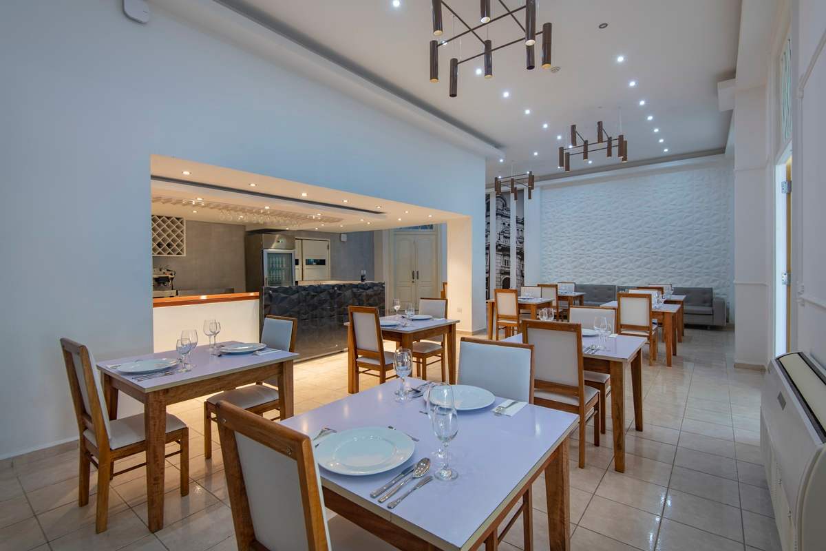 Hotel Paseo Habana 5