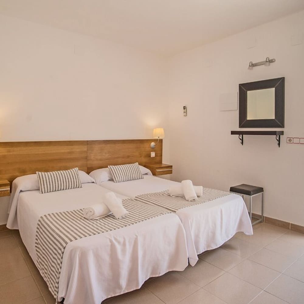 Bungalows Es Pins - Emar Hotels 2