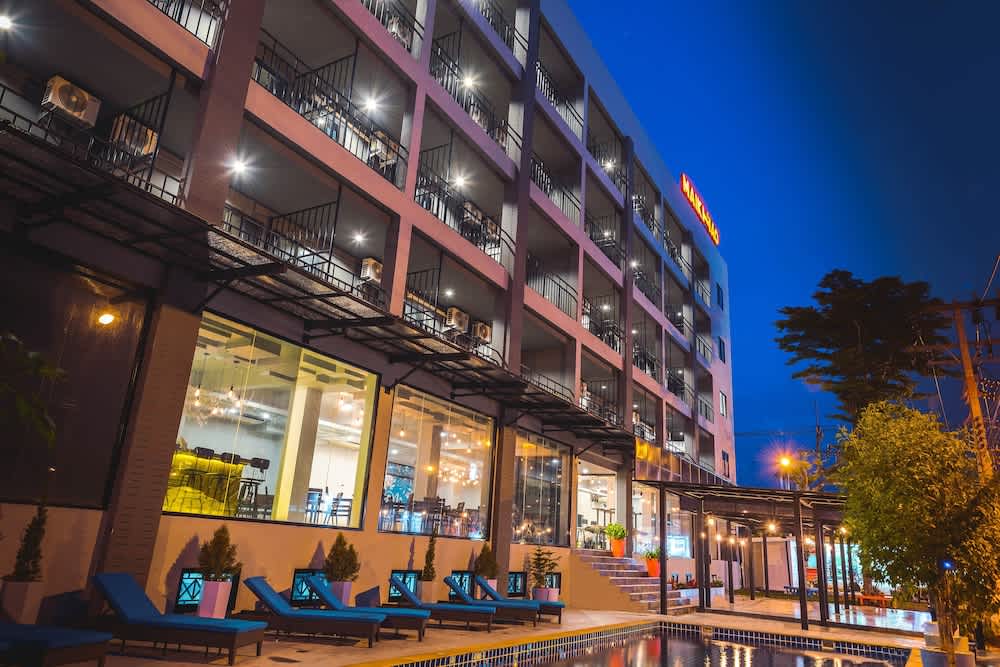 Maikhao Hotel, Phuket 1