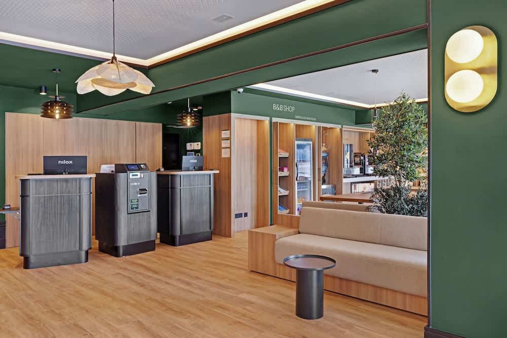 B&B HOTEL Santiago Milladoiro 2