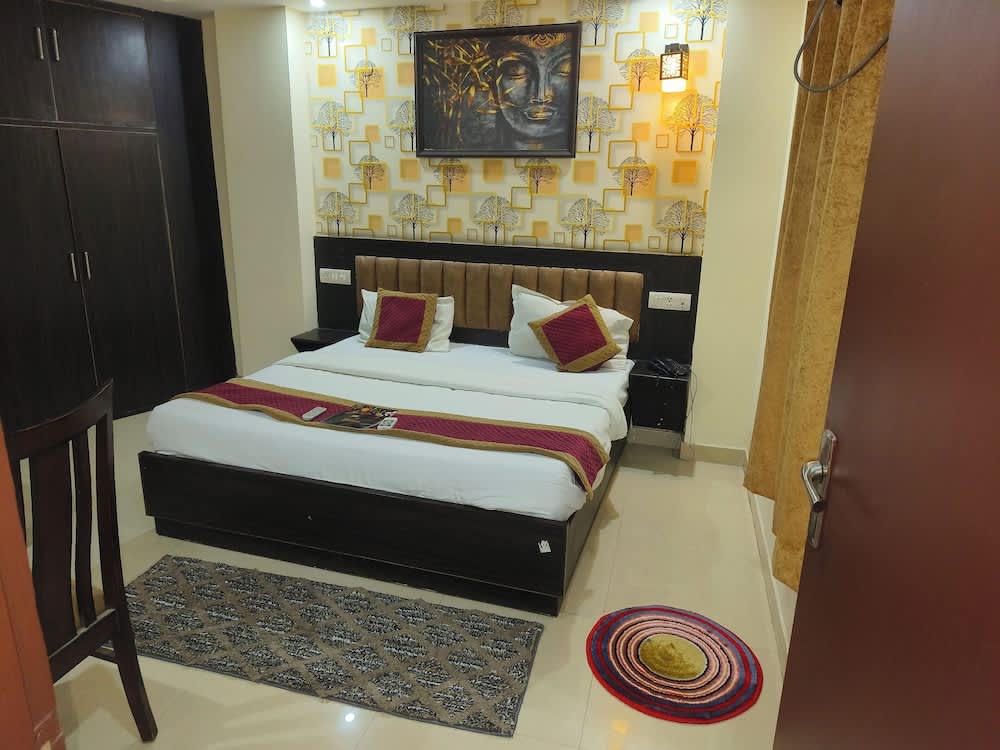 HOTEL GLOBAL STAY Near Delhi Airport 5