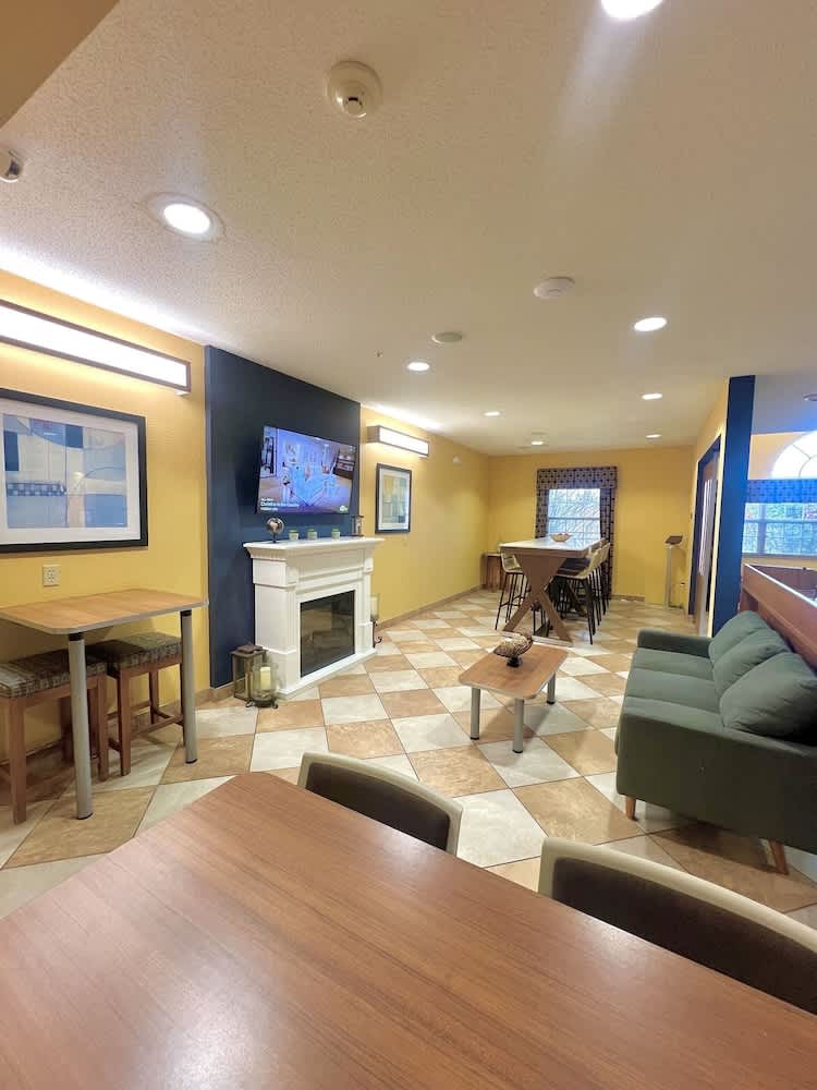 Microtel Inn & Suites Chili/Rochester 2