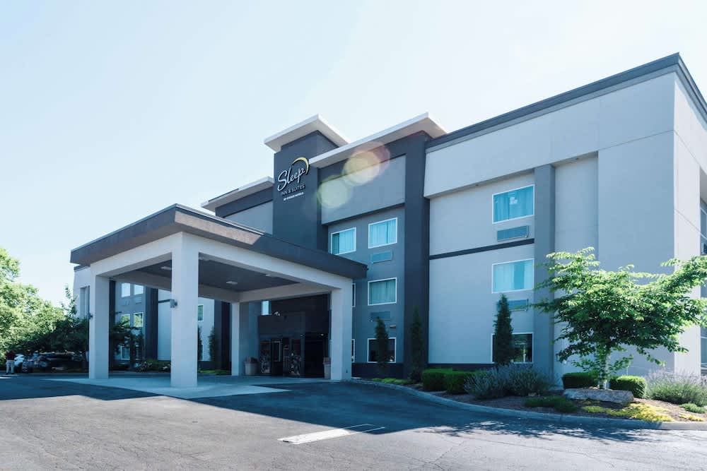 Sleep Inn & Suites West Knoxville 1