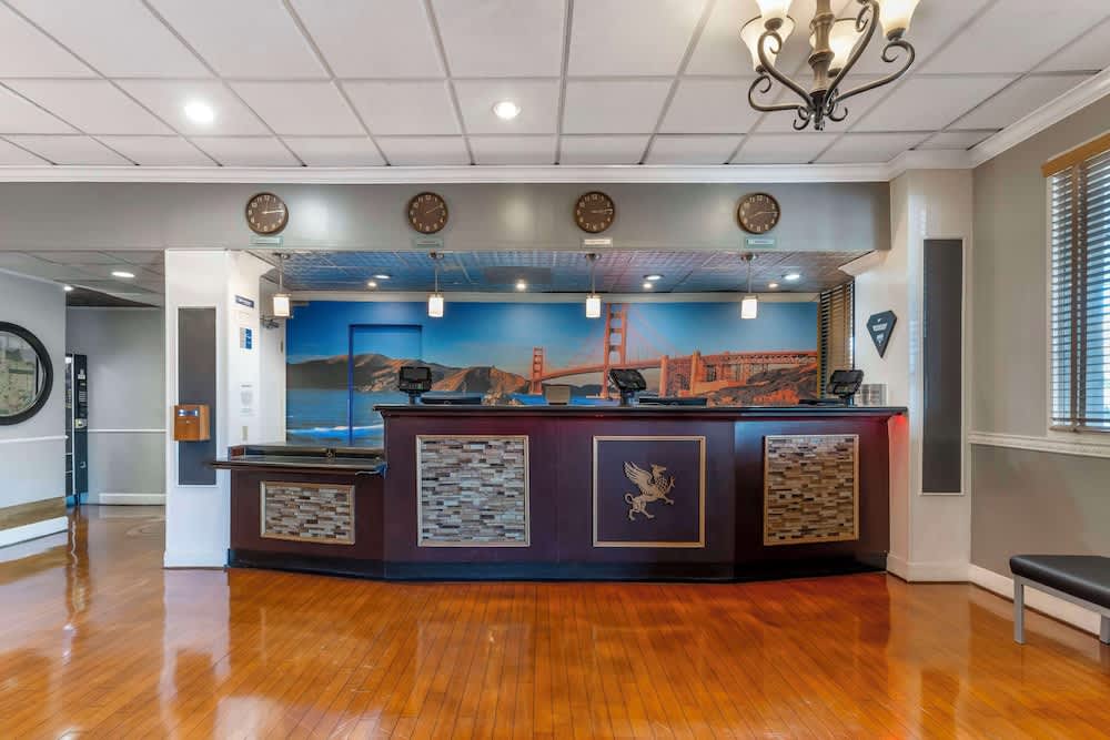 Best Western Plus Grosvenor Airport Hotel 5