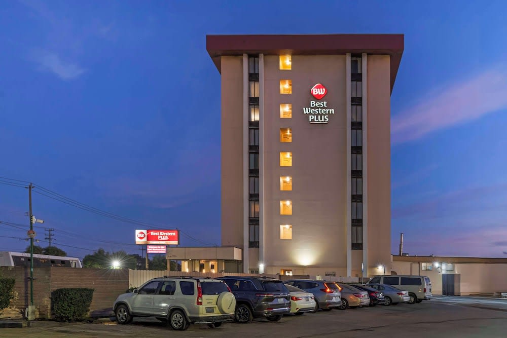 Best Western Plus Grosvenor Airport Hotel 1