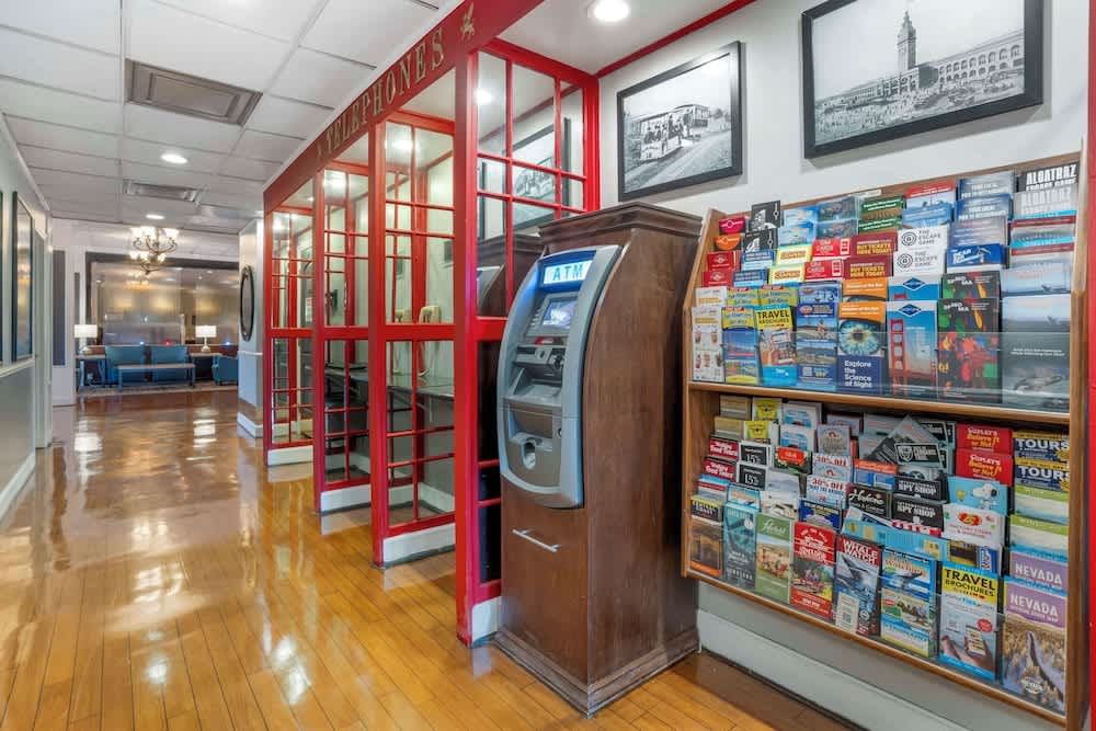 Best Western Plus Grosvenor Airport Hotel 4