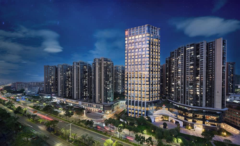 HUALUXE Shenzhen Bao'an 1