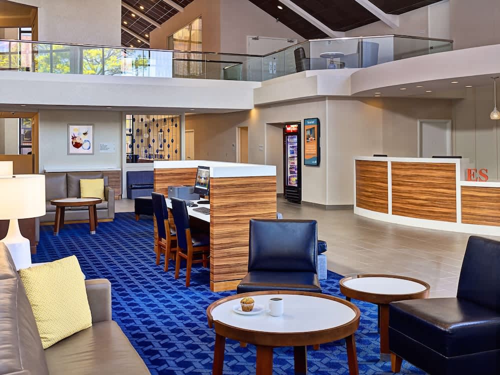 Sonesta Simply Suites Memphis East Poplar Pike ​ 3