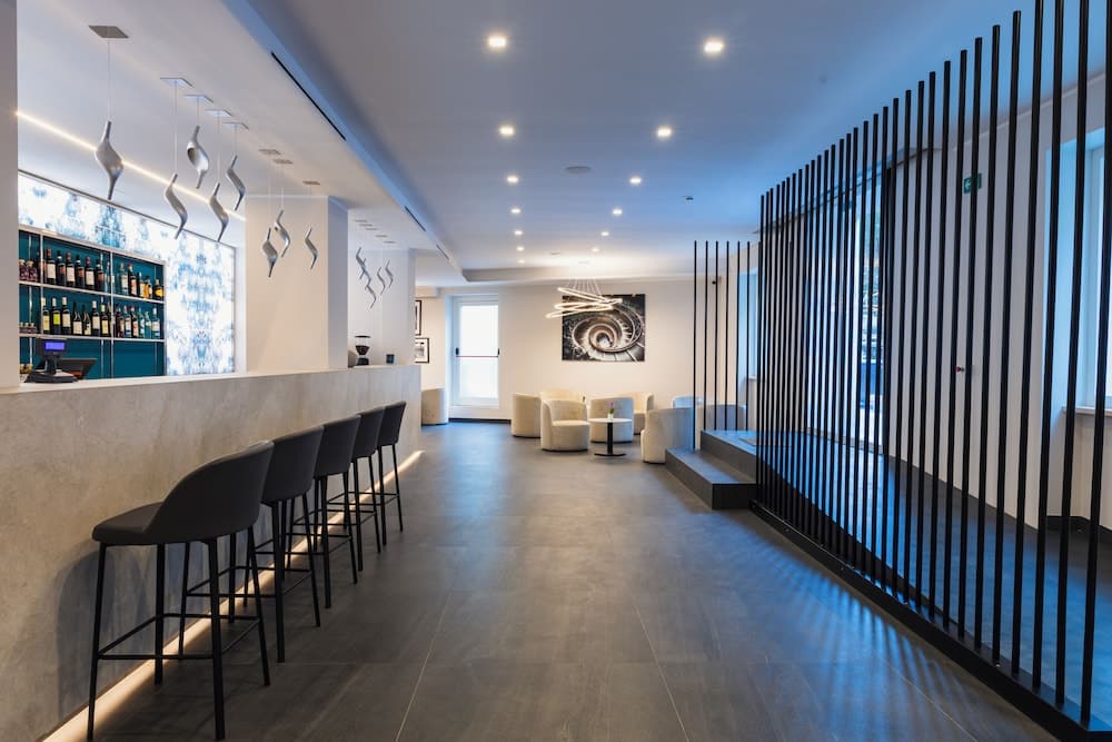 J Maluni City Hotel 5