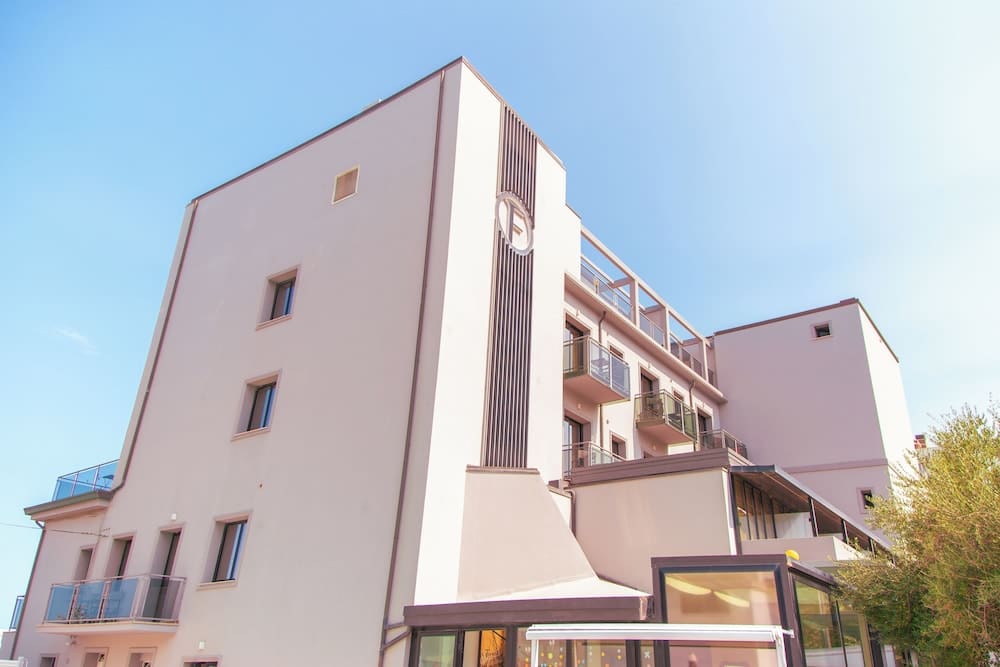 Ferretti Beach Hotel 1