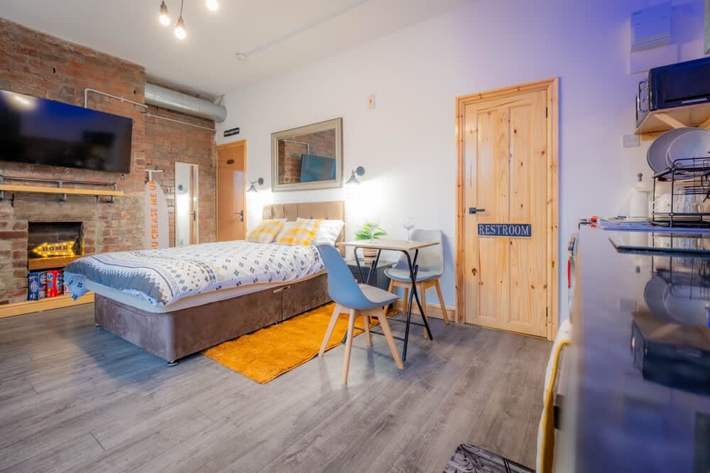 Luxury Studio - Free Parking - Great Location 2