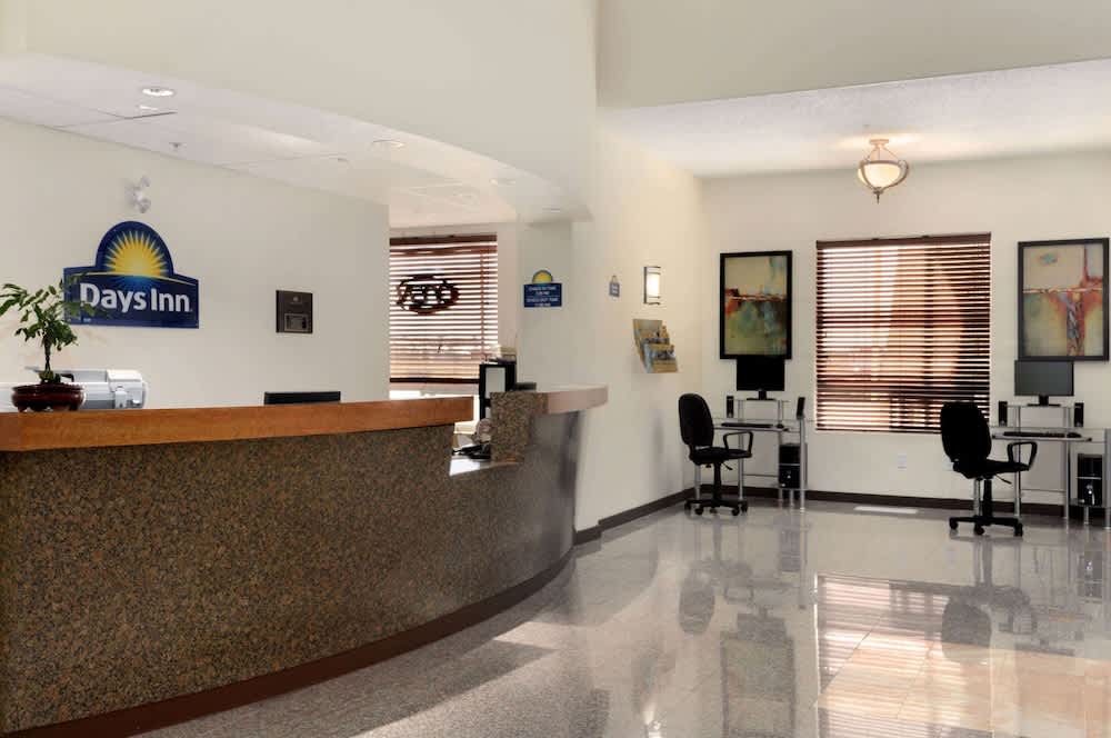 Days Inn by Wyndham Grande Prairie 2