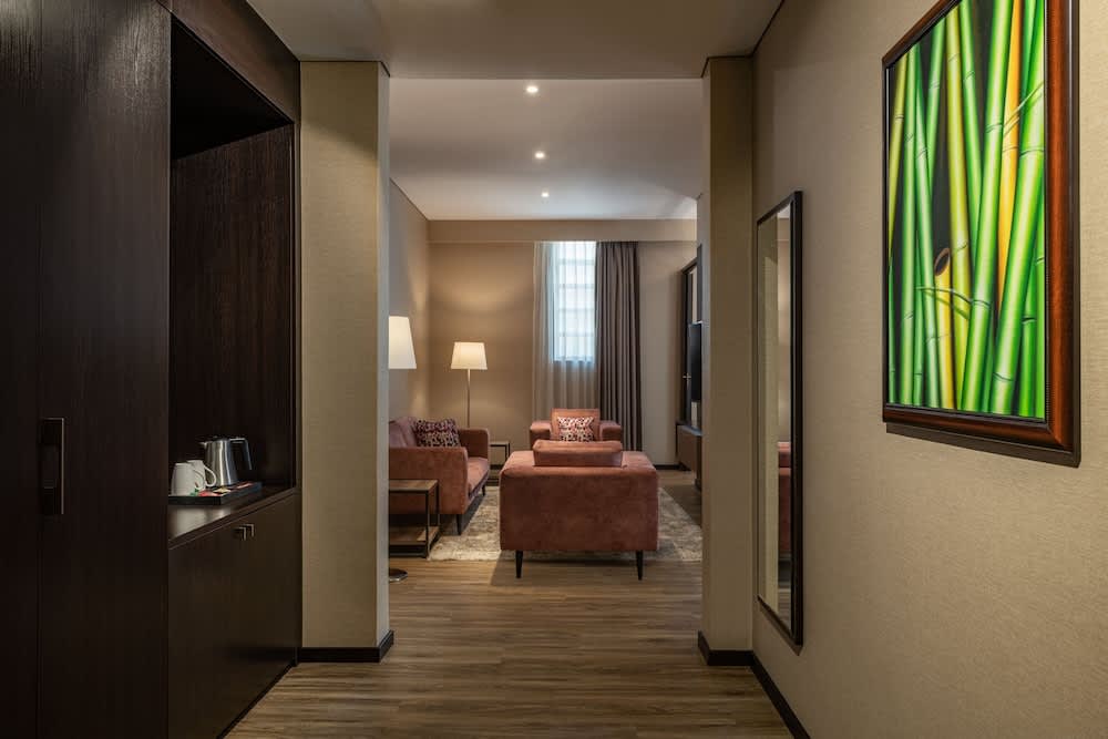 Four Points by Sheraton Production City, Dubai 2