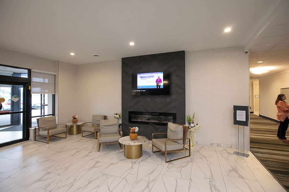 The Lux Hotel & Conference Center, Ascend Hotel Collection 5