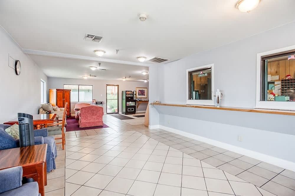 Studio Suites 2