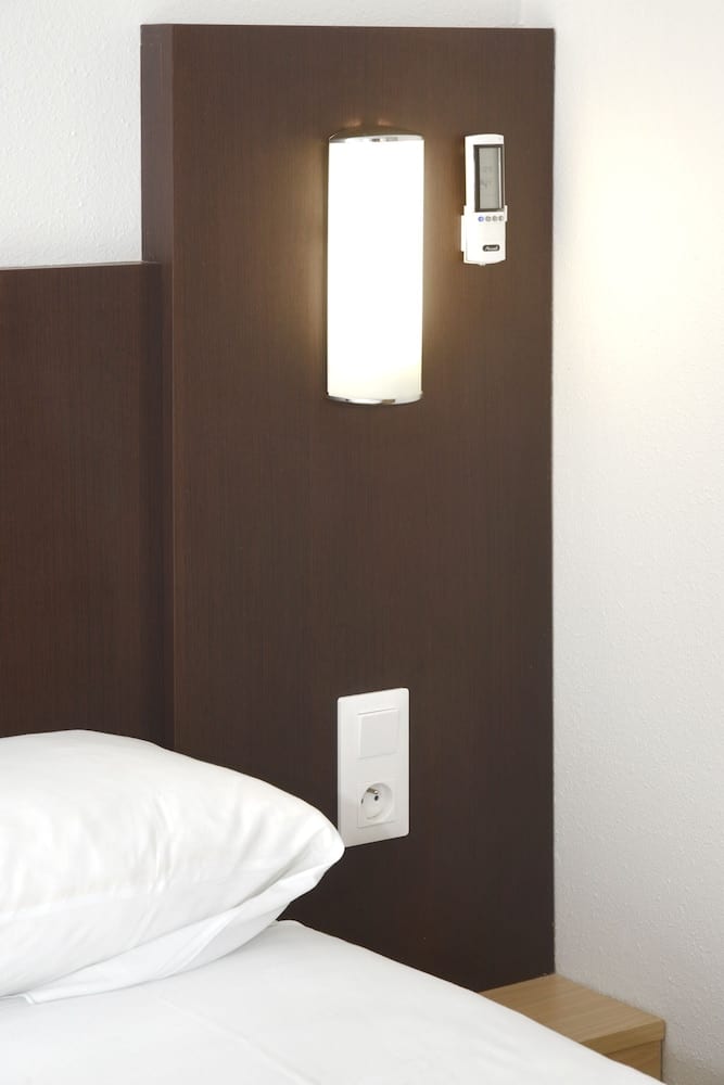 Brit Hotel Essentiel REIMS Taissy 5