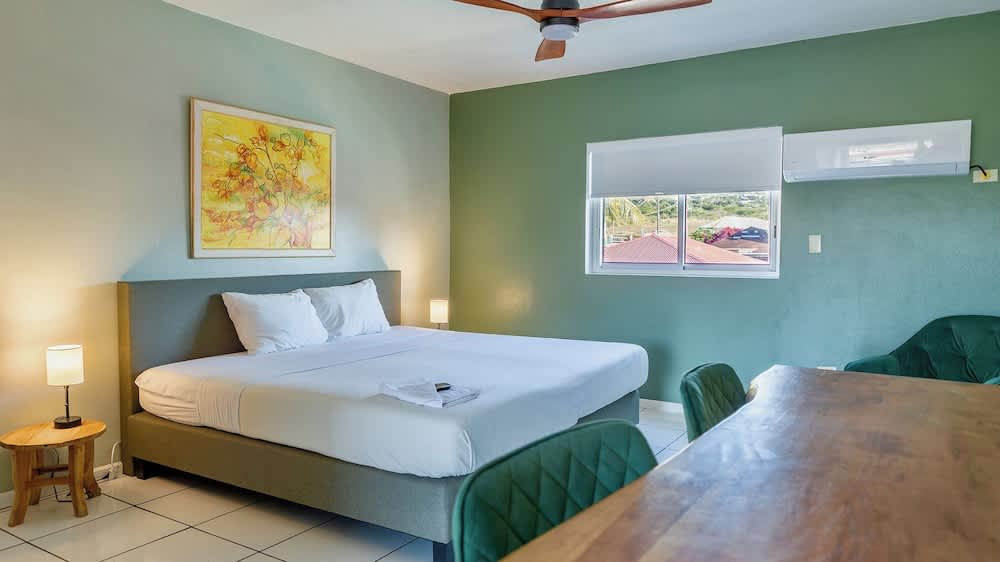 Talk of the Town Inn & Suites - St Eustatius 1