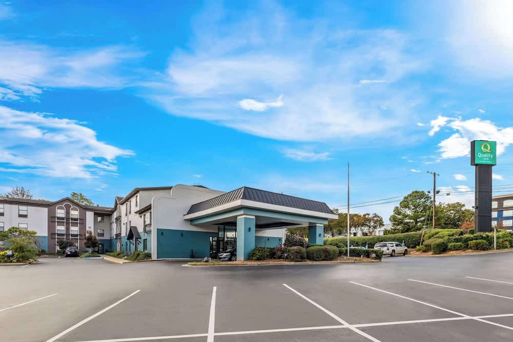 Quality Inn Marietta near Dobbins ARB 1