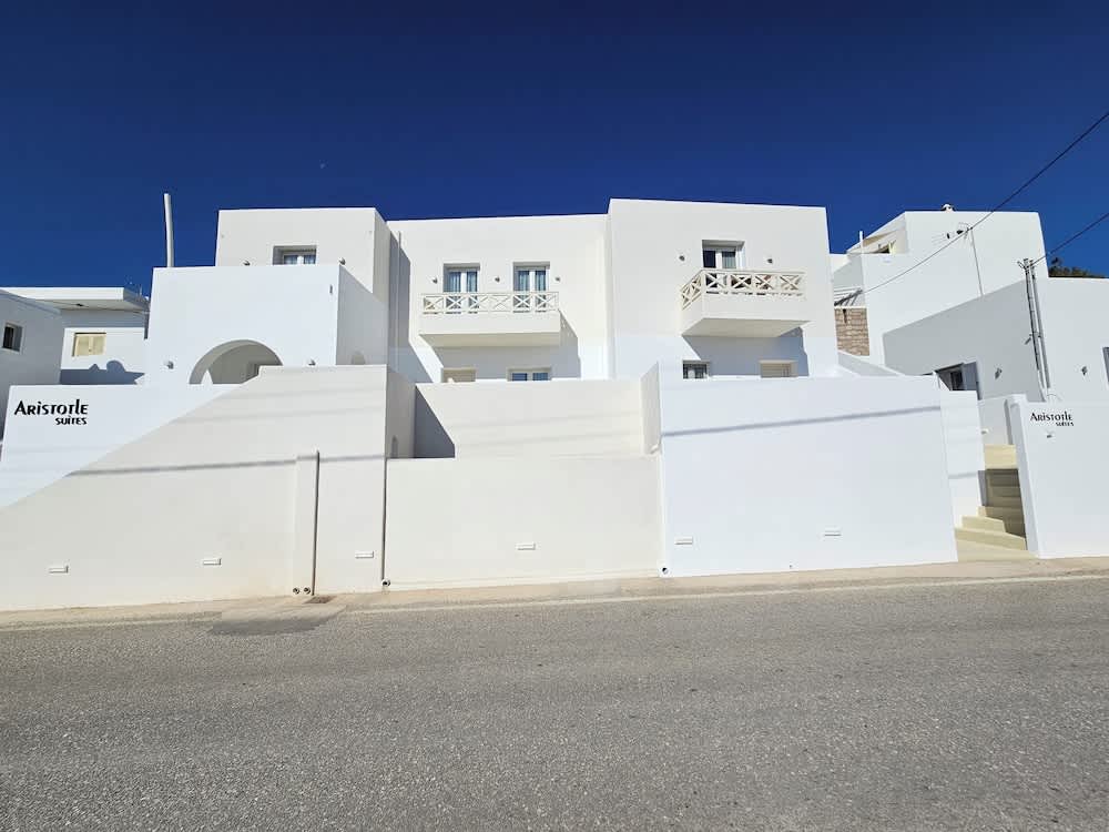 Aristotle Suites 1