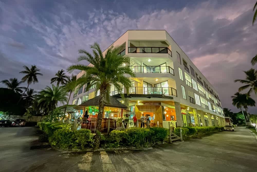Ramada Suites By Wyndham Seafront Coral Coast 1