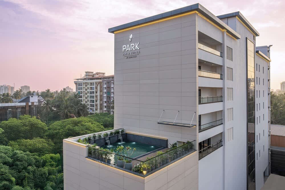 Park Inn & Suites by Radisson Thrissur East Fort 1