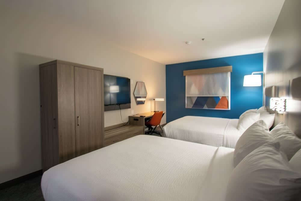 Holiday Inn Express and Suites Sulphur Springs by IHG 2