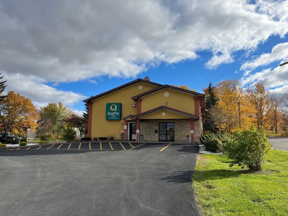 Quality Inn Oneida near Casino 1